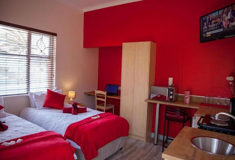 اتاق اکونومی, Stay Cleverly Self Catering Apartments