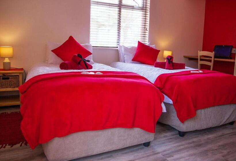 اتاق اکونومی, Stay Cleverly Self Catering Apartments