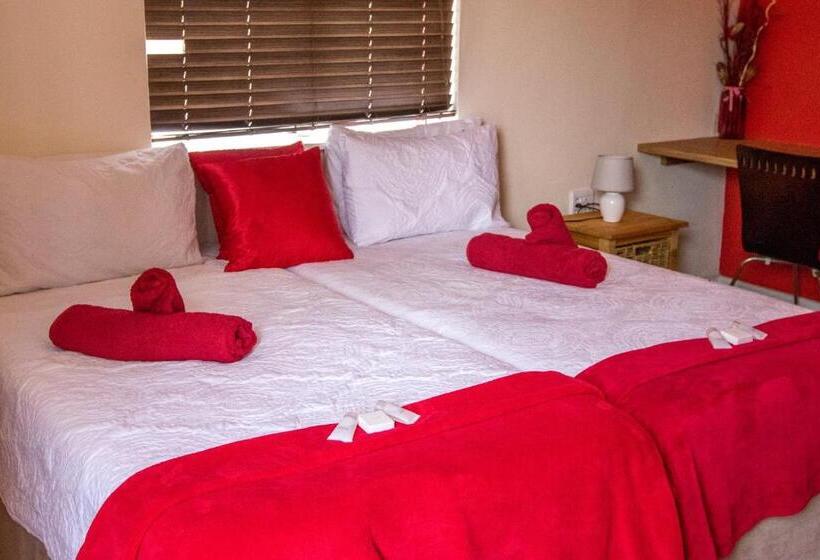 اتاق اکونومی, Stay Cleverly Self Catering Apartments