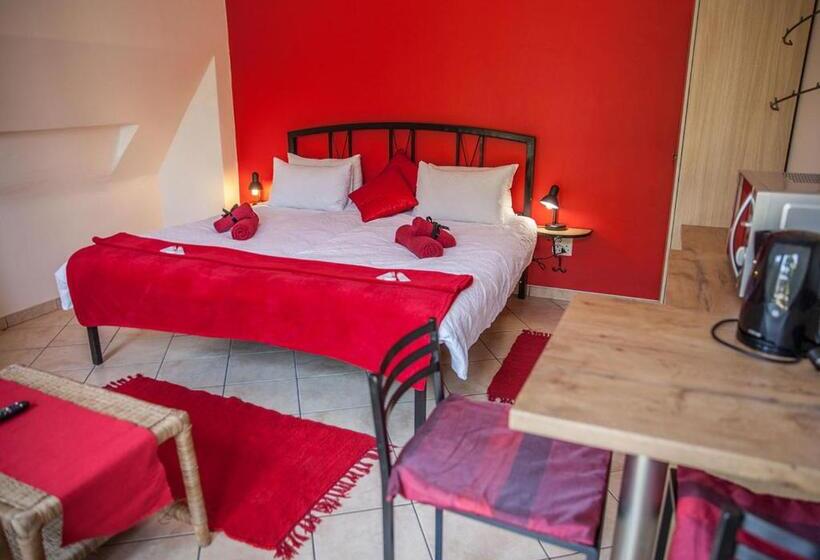 اتاق استاندارد, Stay Cleverly Self Catering Apartments