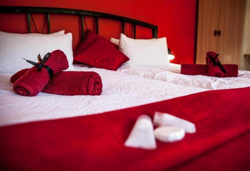 اتاق استاندارد, Stay Cleverly Self Catering Apartments