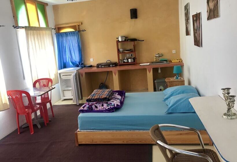 استودیوی استاندارد, Gite Le Nomade