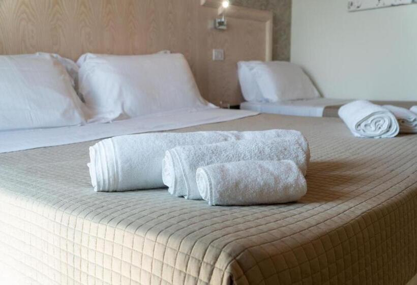 プールの見えるスタンダードトリプルルーム, Brasil Seaview