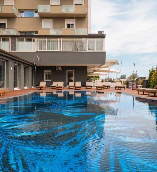 Chambre Triple Standard Vue Piscine, Brasil Seaview