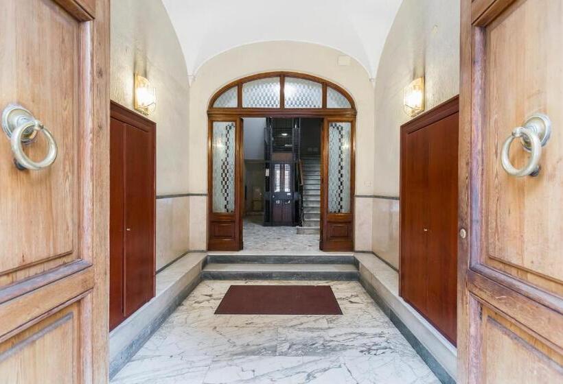 اتاق سوپریور, Easy Budget Colosseo