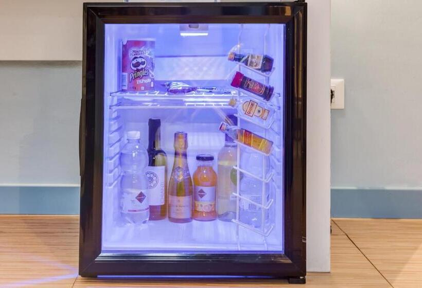 اتاق سوپریور, Easy Budget Colosseo