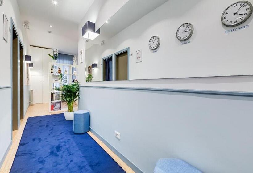 اتاق استاندارد, Easy Budget Colosseo