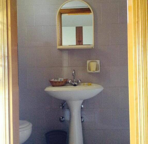 エコノミートリプルルーム, Sorriso