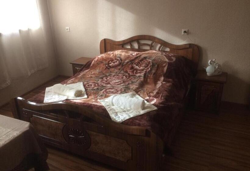 家庭间, Gokor B&b
