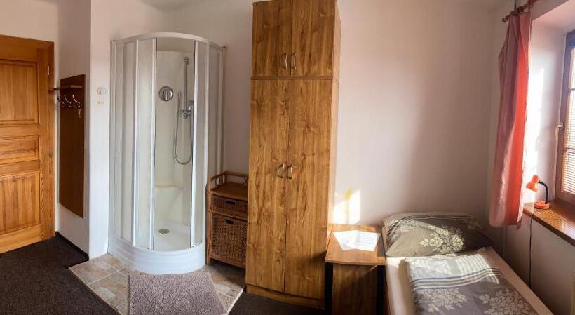 Camera Basic Singola, Resort Mezná