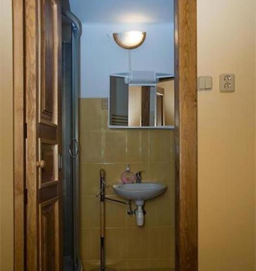 Camera Standard, Resort Mezná