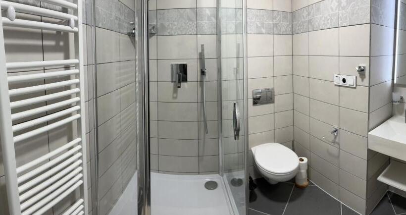 Camera Quadrupla Standard, Resort Mezná