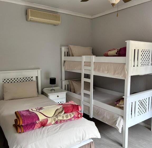 شاليه سوبيريور غرفة نوم واحدة, Silver Mist Resort, Haenertsburg