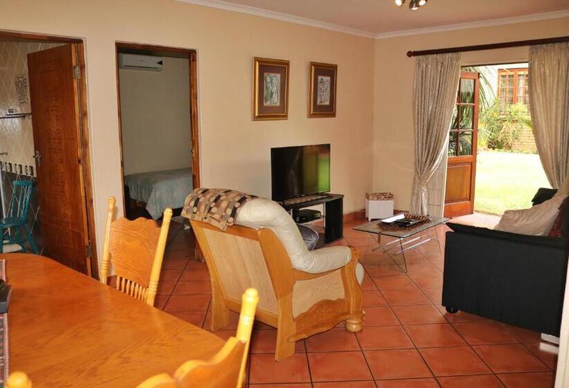 דירת שני חדרים, Kairos Home