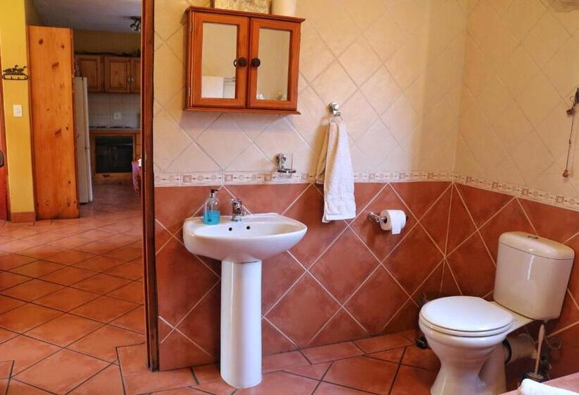 דירת חדר בקומת קרקע, Kairos Home