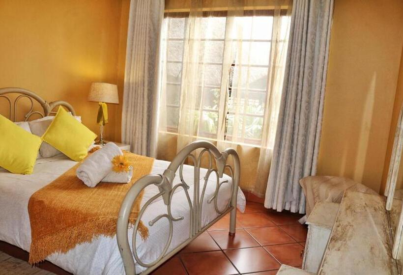 דירת חדר בקומת קרקע, Kairos Home