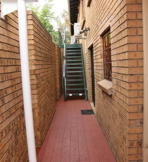 דירה בת חדר שינה 1 עם מרפסת, Kairos Home