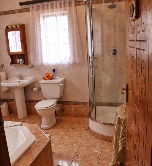 דירת שלושה חדרים, Kairos Home