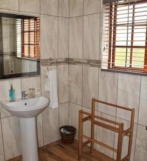 סטודיו דלוקס, Kairos Home