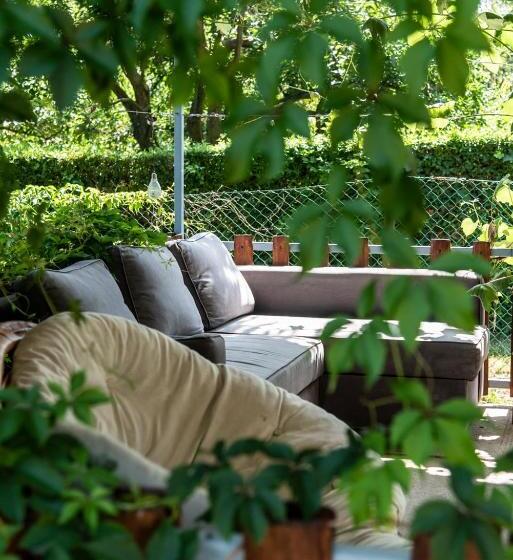 Номер Стандарт, Liget Vendégház