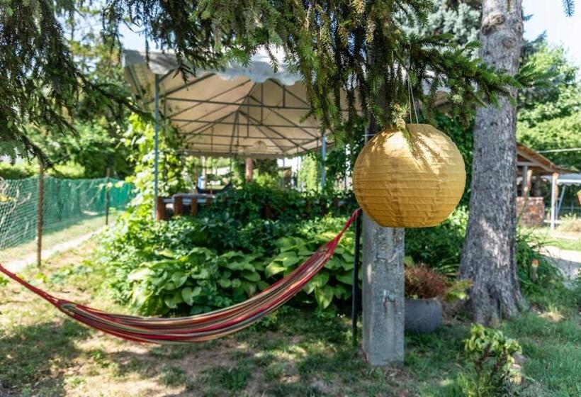 Апартаменты 2 Спальни, Liget Vendégház