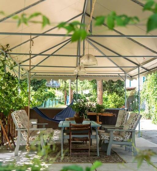 Апартаменты 2 Спальни, Liget Vendégház