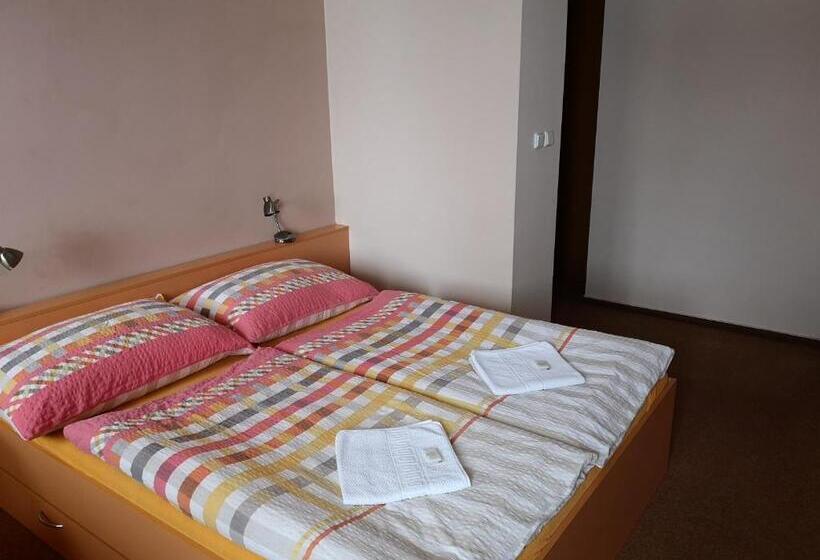 Номер Стандарт, Riegrova Chata Kozákov