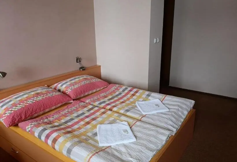 Quarto standard, Riegrova Chata Kozákov