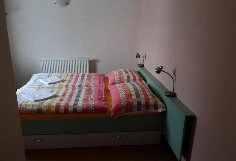 Quarto standard, Riegrova Chata Kozákov