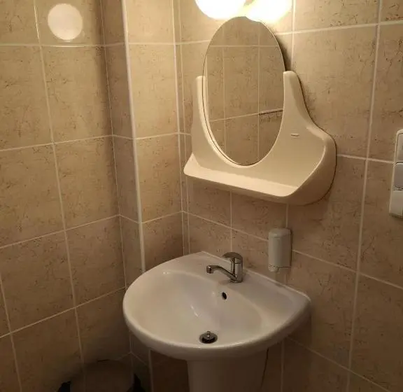 Quarto Triplo Standart, Riegrova Chata Kozákov