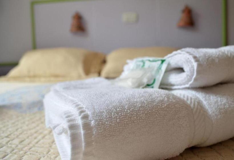 اتاق استاندارد, Hostal La Gloria