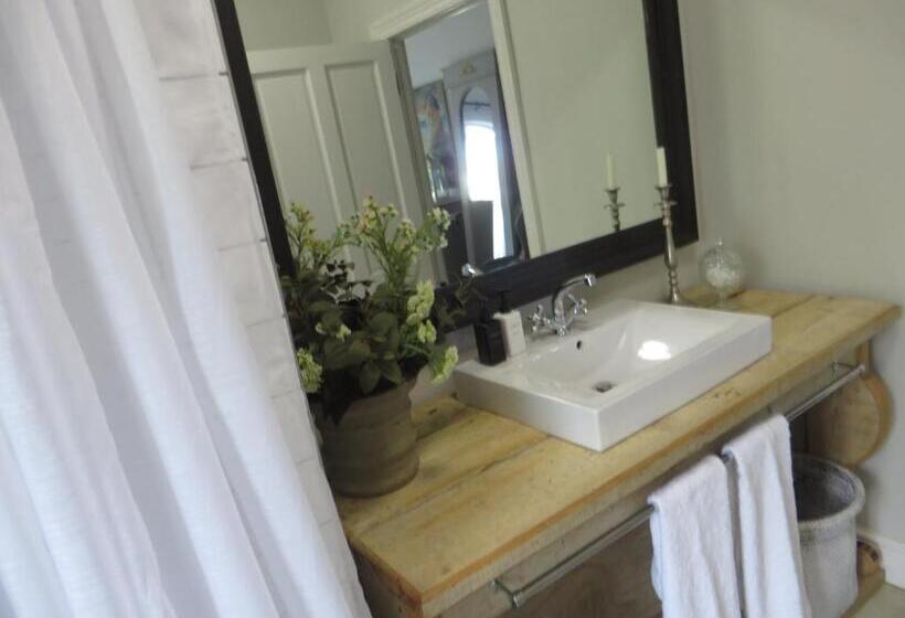 اتاق لوکس, Villa Anna Katarina