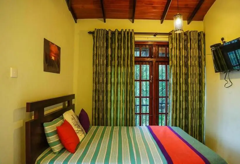 Standard Room, Kandyan Hideout