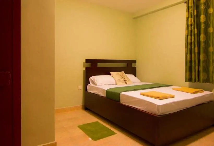 Economy Room, Kandyan Hideout