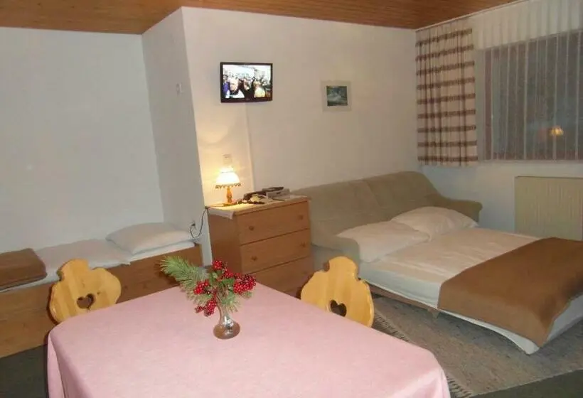1 Bedroom Apartment Mountain View, Farm Košir