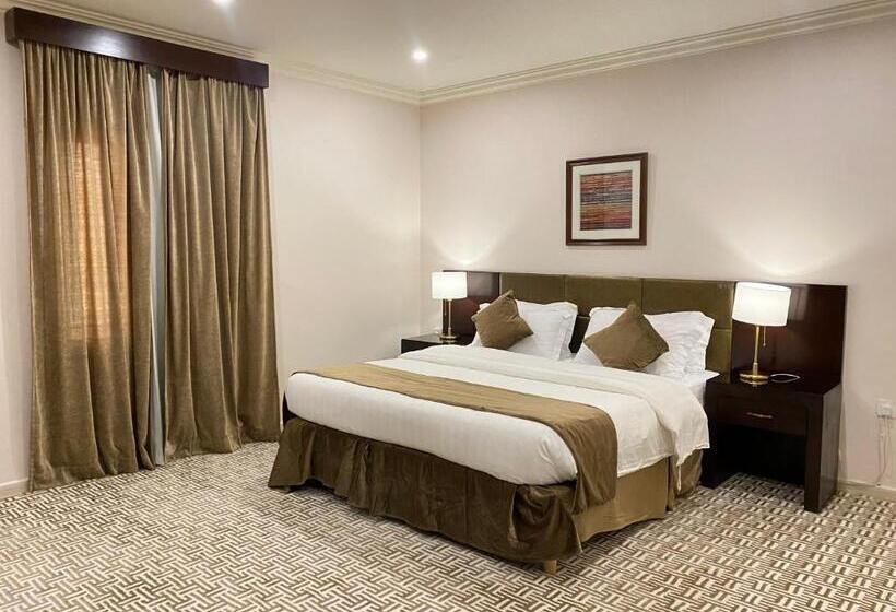 سوییت جونیور, ضيافة القرية الثلاثية شقق مخدومة Aldyafa