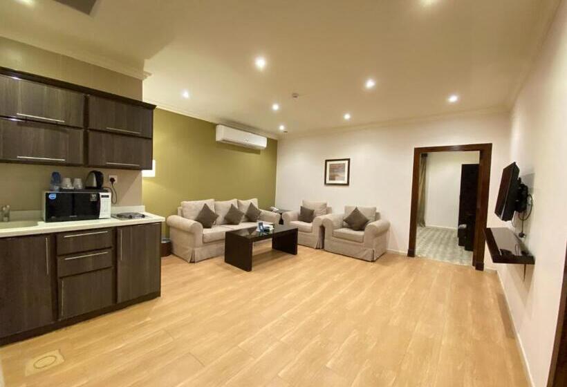 سوییت لوکس, ضيافة القرية الثلاثية شقق مخدومة Aldyafa