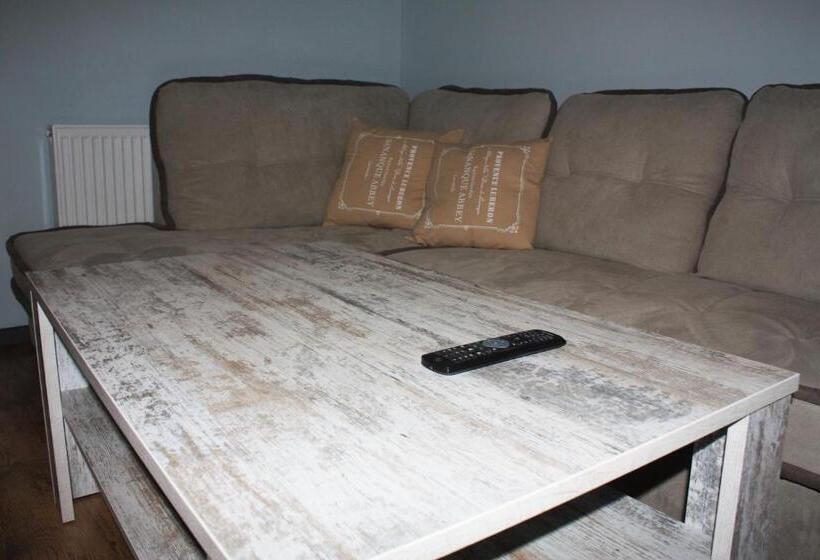 וילה בת חדר שינה 1, Castelul Stirbey