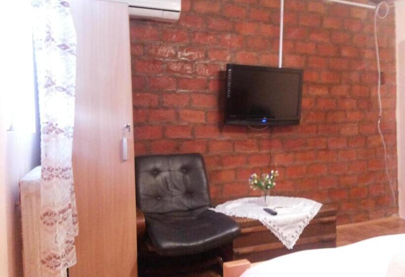 اتاق اکونومی, Guest House Mirijevski Konak