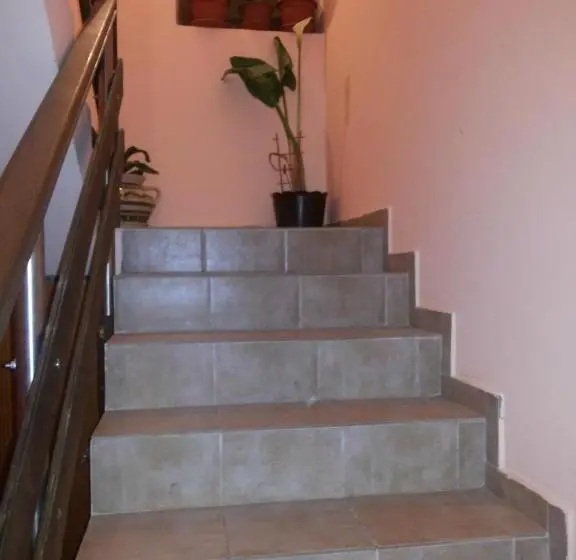 اتاق خانوادگی, Guest House Mirijevski Konak