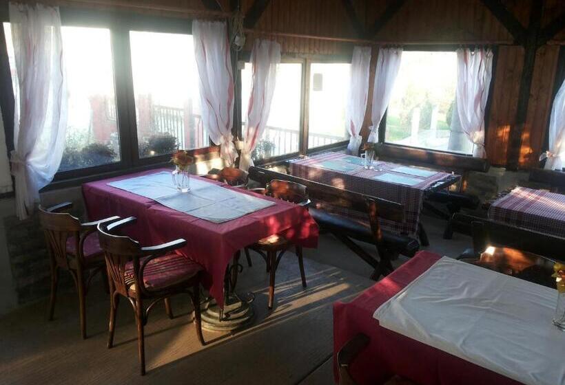 اتاق خانوادگی, Guest House Mirijevski Konak