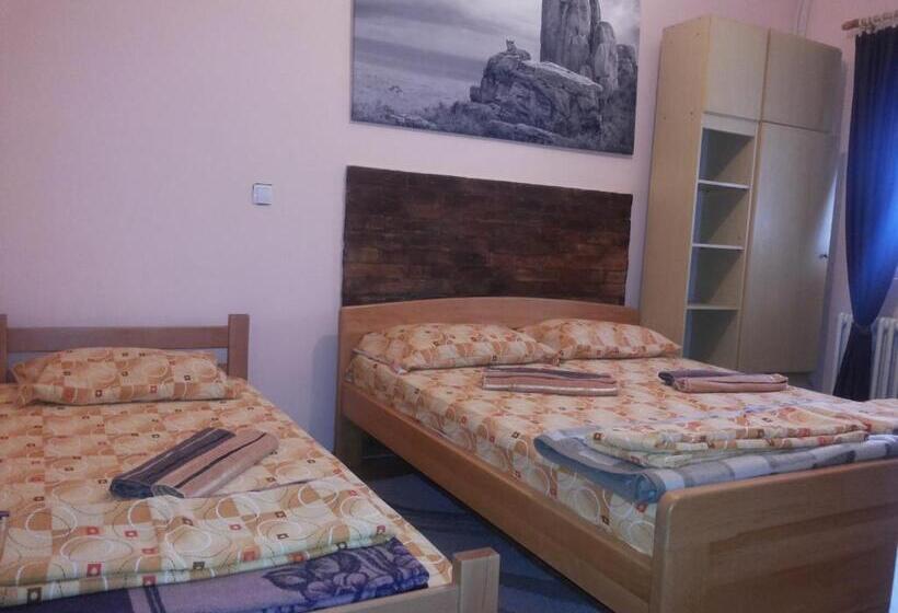 اتاق خانوادگی, Guest House Mirijevski Konak