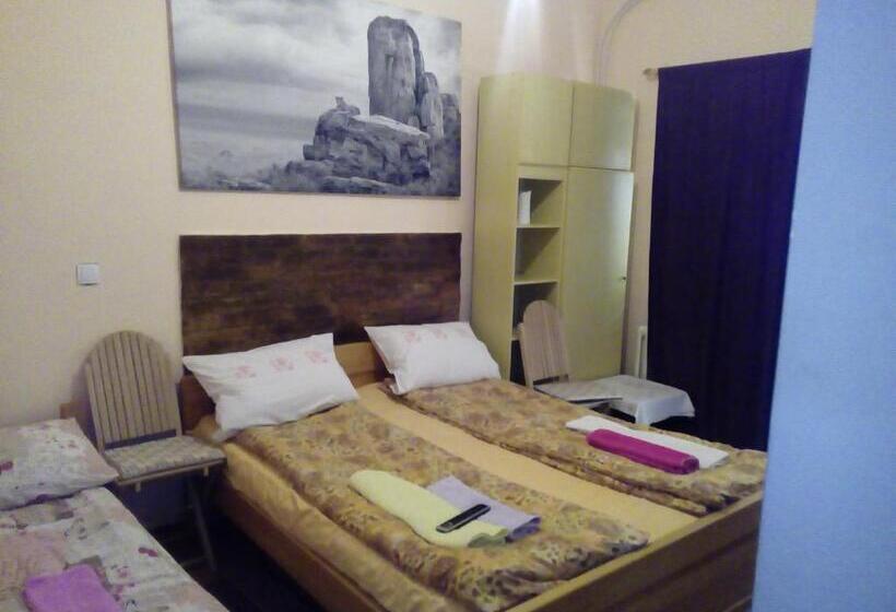 اتاق خانوادگی, Guest House Mirijevski Konak