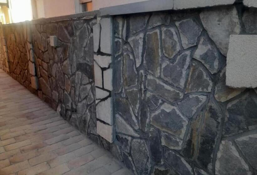 اتاق خانوادگی, Guest House Mirijevski Konak