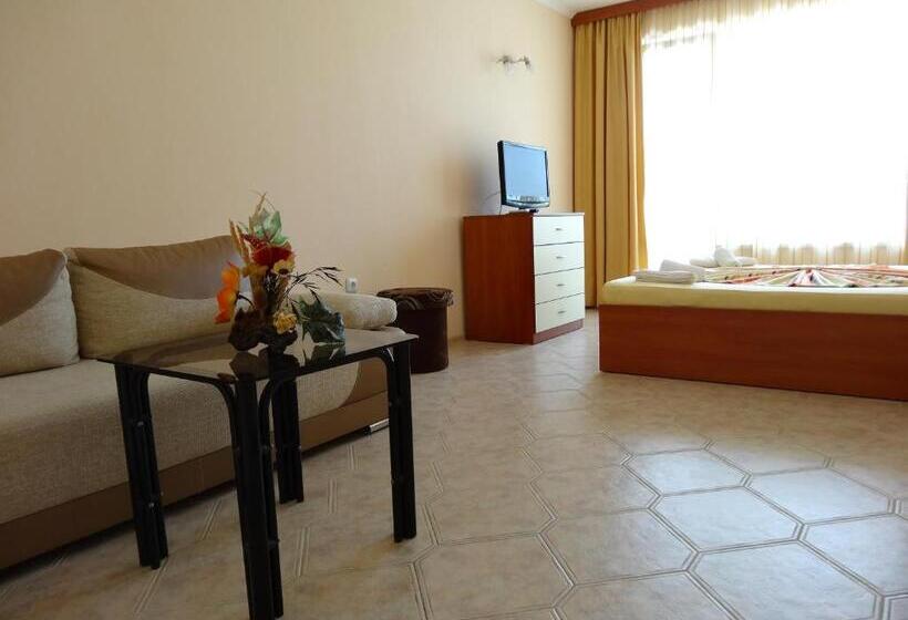 스탠다드 스튜디오 (테라스구비), Guesthouse Kamelia