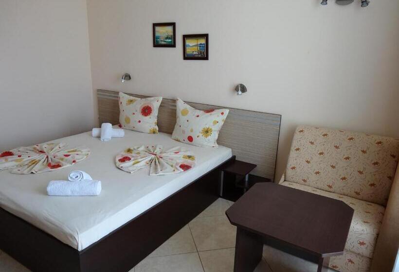 스탠다드 발코니 룸, Guesthouse Kamelia