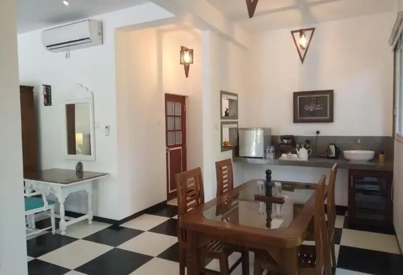 Deluxe-studio, Style Villa