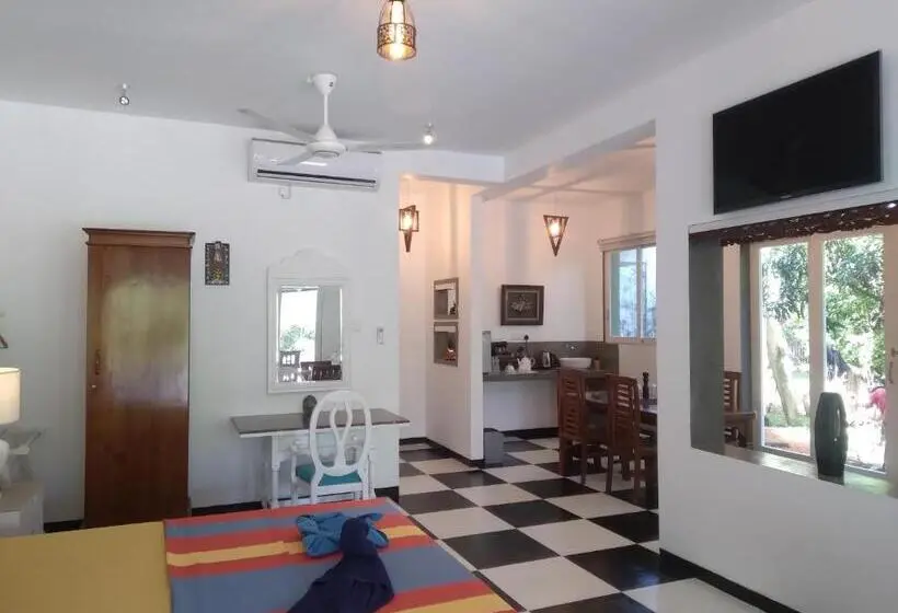 Deluxe-studio, Style Villa
