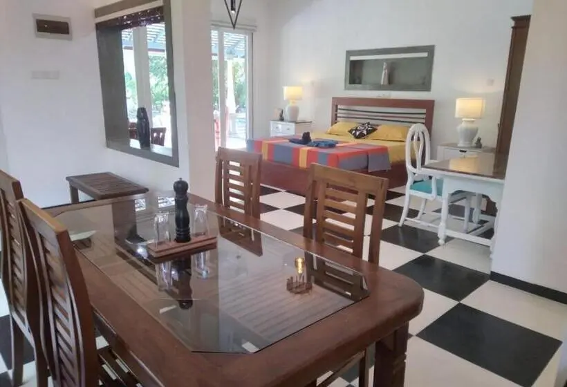 Deluxe-studio, Style Villa