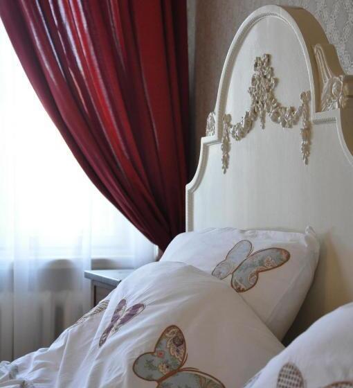 اتاق لوکس با بالکن, Guest House Anna Caffe